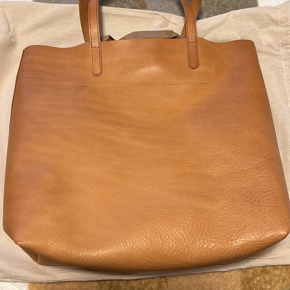 Sjaelv Leather Tote - Picture 14 of 14